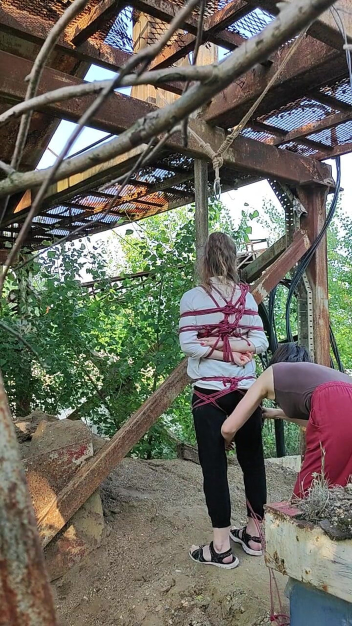 FenekManul: Shibari Princess Goes Outside
