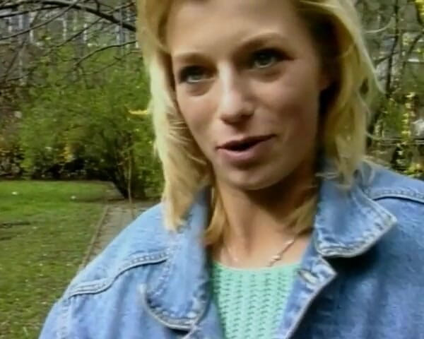YOUR FIRST PORN: Am Anfang War Sie so Schüchtern - Blonde Kati