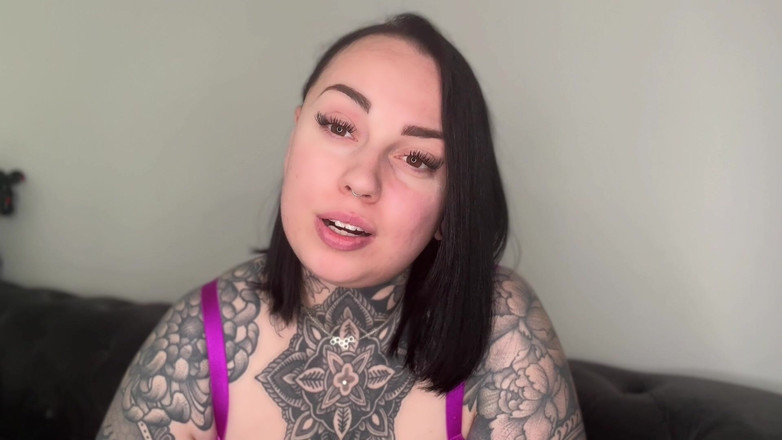 Miss Valentina: The Blackmail Club