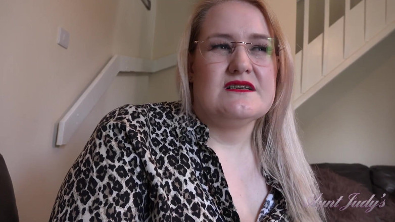 Aunt Judy's: Auntjudys - Your Busty BBW Sex Therapist Becky Sucks Your Cock