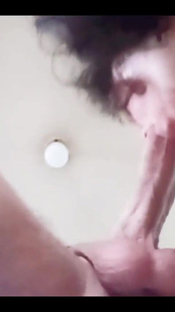 MILF Matrigna Succhia Il Cazzo E Le Palle