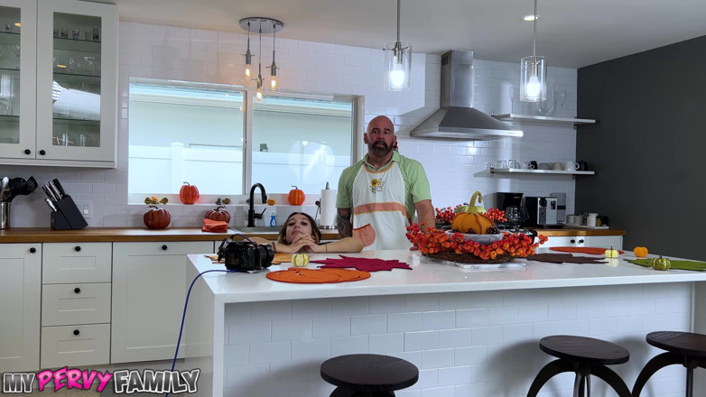 My Pervy Family: Mypervyfamily - Behind the Scenes with Violet Gems &amp; Scott Trainor!