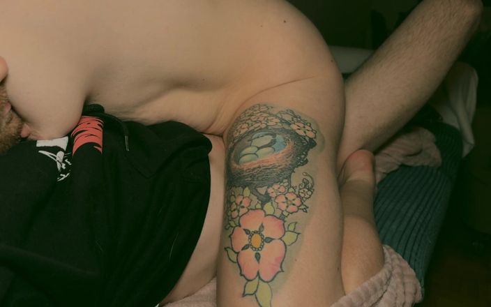 Marty and Wendy: Une MILF taille la meilleure pipe avant de se faire...