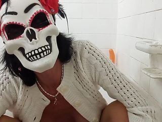 Lizzy Yum: Lizzyyum Shemale Fantasy Masked Masturbation Bath Pussy Clit Boobs Orgasm