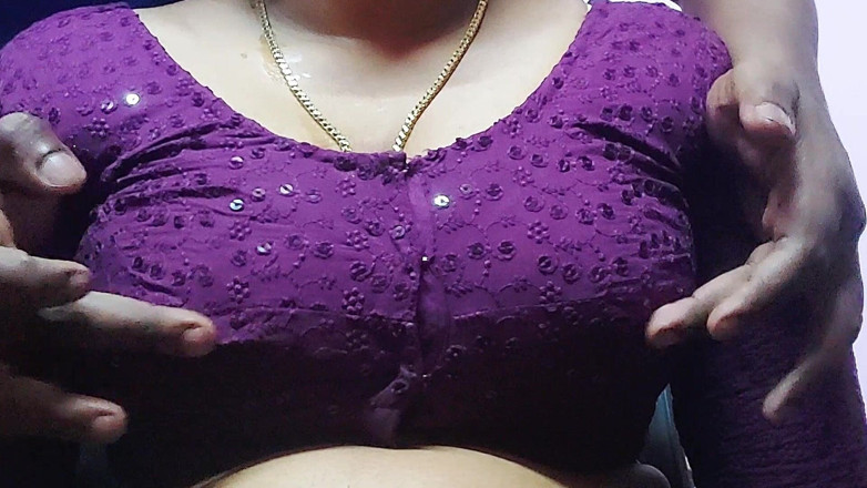 Desi Mohini: Gadis hot India digoda sama cowok berotot