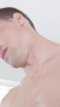 Jason Pierce riceve una bella leccata dal dolce Sophia!