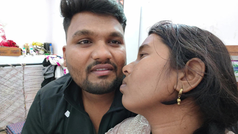 Premi pooja: Indian Desi Stepsister and Stepbrother Slowly Slowly Kissing Hot and...
