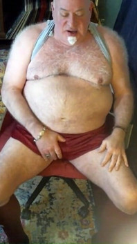 양말과 양말을 신은 Beardaddychub