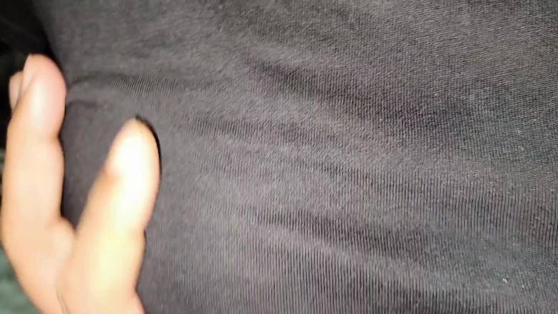 Akhi moni: J’ai Baisé Ma Nièce Seule Dans La Chambre.