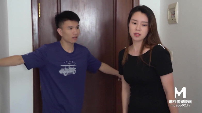 ModelMedia Asia: Ma demi-sœur sexy m'aide à faire mes devoirs