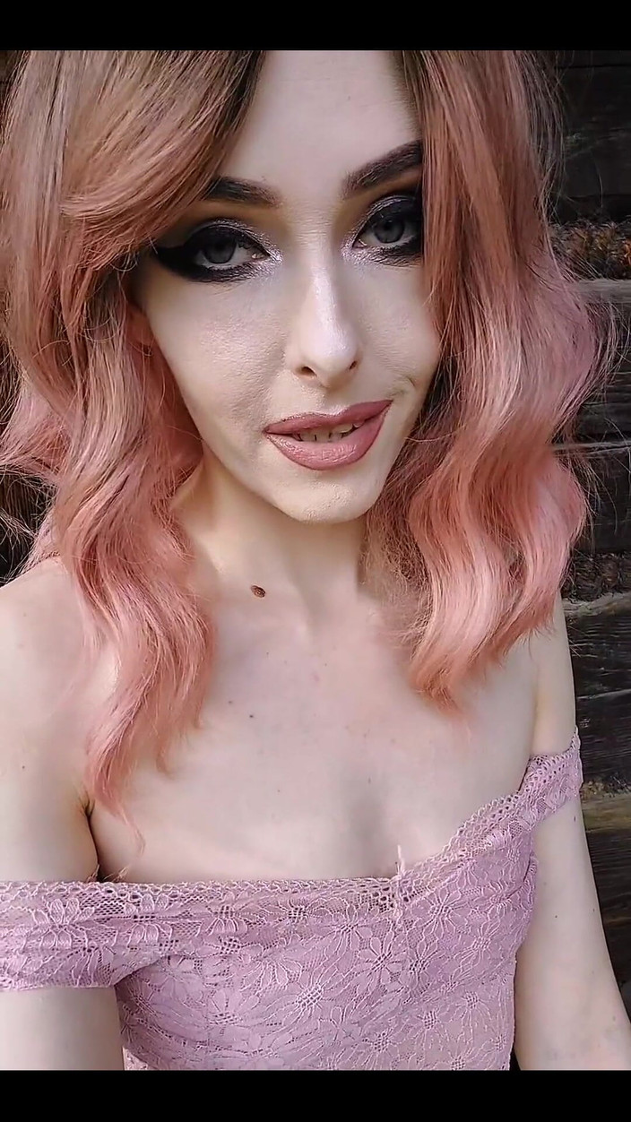 Lilianna20: Questo pomeriggio il tempo era davvero bello, perfetto per mostrare...