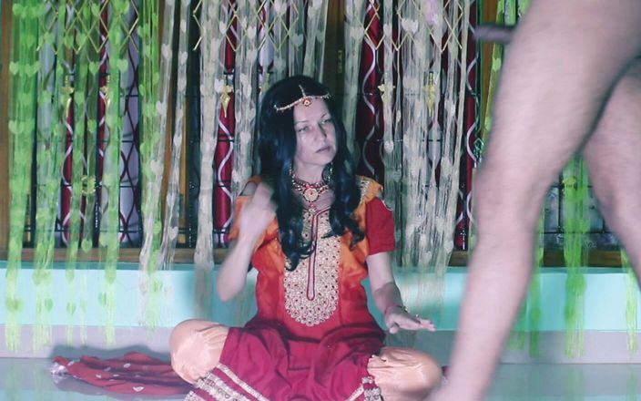 Bolly Karma: चोदने लायक मम्मी बड़े काले लंड की कोशिश करती है और वीर्य से भरा मुंह लेती है