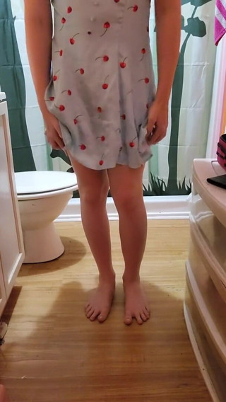 Josie Blade: Primo piano mentre cavalco il mio giocattolo in bagno