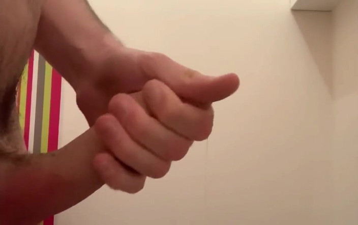 qaz11: Handjob pada kamera - 610