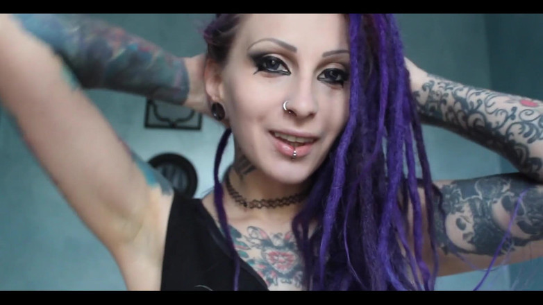 Marta Katze: My Goth Pussy Loves Rough Fucking