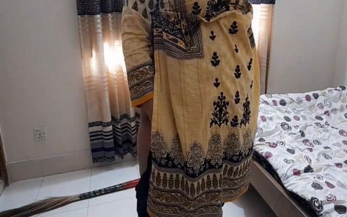 Aria Mia: Dì Punjabi Ayesha bị người giúp việc đụ!