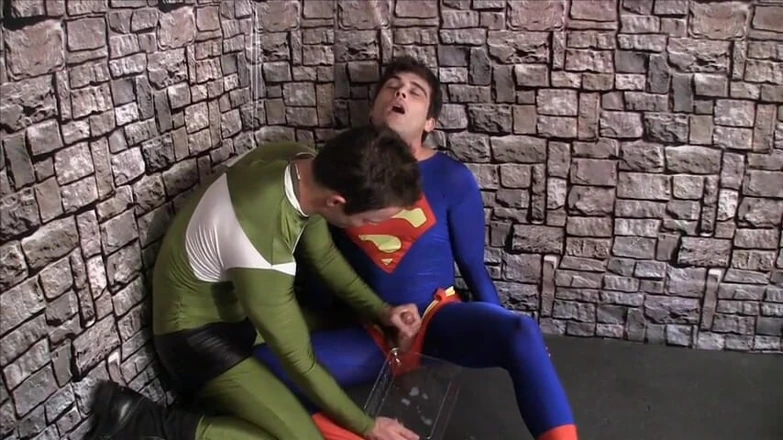 ManUpFilms: Superman Submits