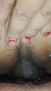 Doktor-hemşire seksi: yakın çekim parmaklama, fışkırtma ve sert desi sikişi