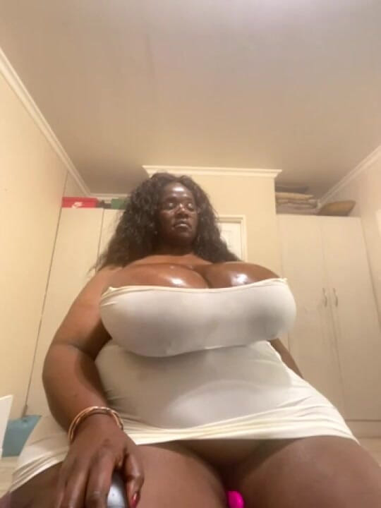Legendary Booty Overdose: Black BBW Moaning Fetish &amp; Titsplay