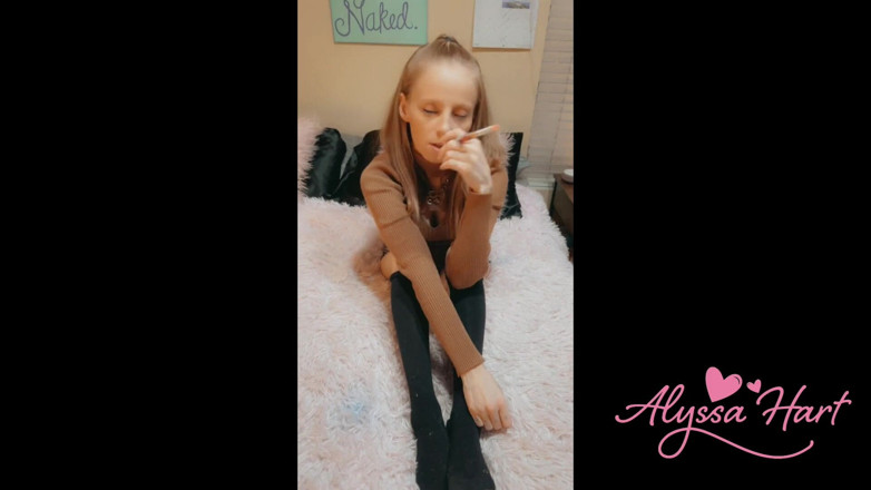 Alyssa Hart: Please Have a Smoke, It Turns Me on!