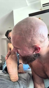 Feet, Big White Cock, Raw Sex and Size Differences with a Sexy Russian Bear