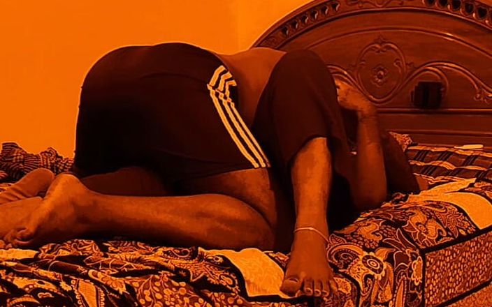 akashprimex790: Adik ipar miang mengongkek bhabhi cantik yang baru berkahwin dengan...