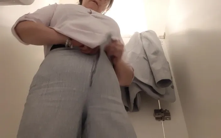 Mommy big hairy pussy: Compressed MILF Hairy Pussy -changing-clothes-in-the-bathroom