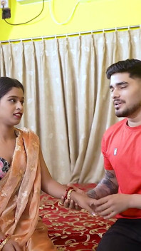 Desi świeżo poślubiona seksowna Bhabhi zerżnięta przez jej Devara, gdy jej mąż nie w domu. Hinduski audio 