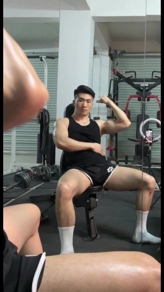 Deric DK: Deric Solo 068