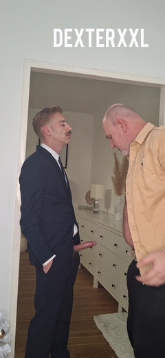 Dexterxxlfun: Dihisap dari ayah tiri