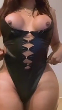 Vind je het leuk om me te zien masturberen totdat ik klaar ben en het plezier zie dat ik voel als ik het doe?