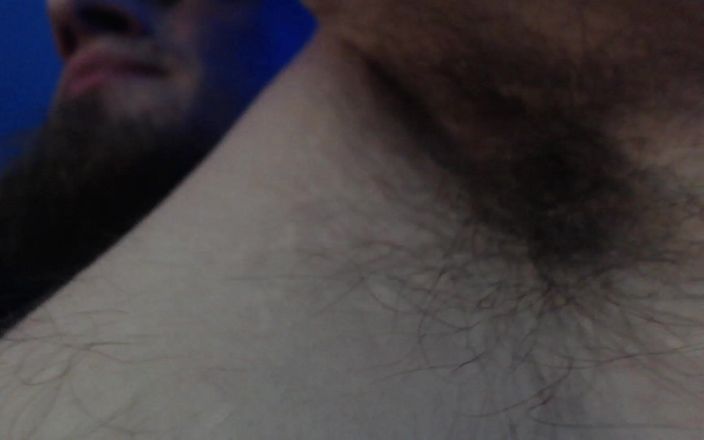 Hunky time: Dominatrice hétéro poilue