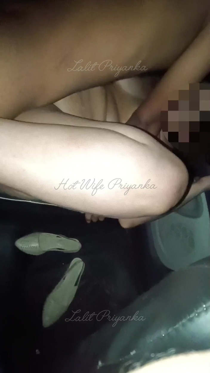 Indian Couplexx: Desi żona seks z kierowcą Uber jebana jak dziwka