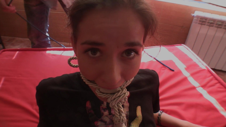 TicklingParadise: Valeria'nın tam vücut yoğun gıdıklama seansı