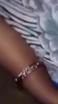 Indická Desi Bhabhi tvrdě ošukaná jejím devarem v badroom hindi