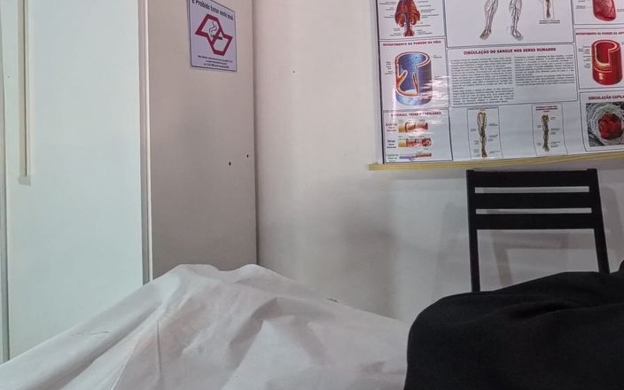 Kasallpimenta VR: Hemşire priapizmli hastaya katılıyor