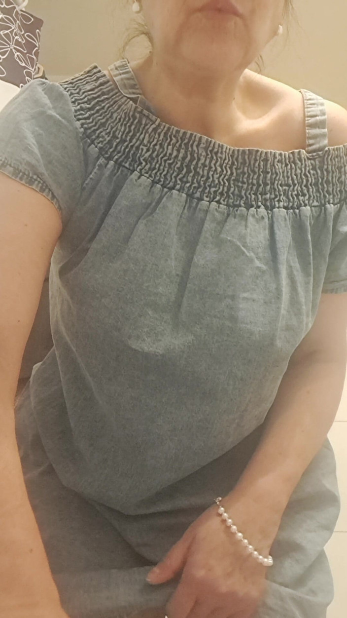 Mommy big hairy pussy: MILF Showing What's Under Her Short Dress