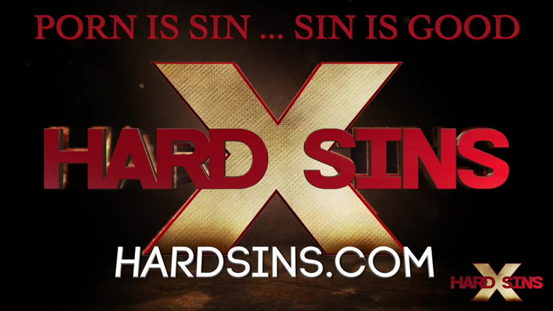 Hardsins: Вандал Vyxen сквиртует в лесу