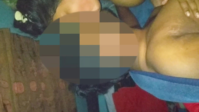 Morjenabb: Gadis india lagi asik nyepong kontol pacarnya