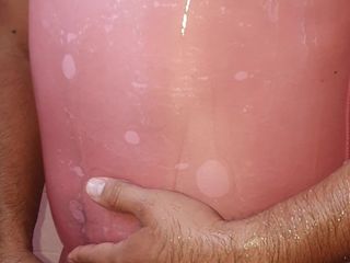 Wet lingerie: Simțind lenjeria umedă Licra și masturbându-se