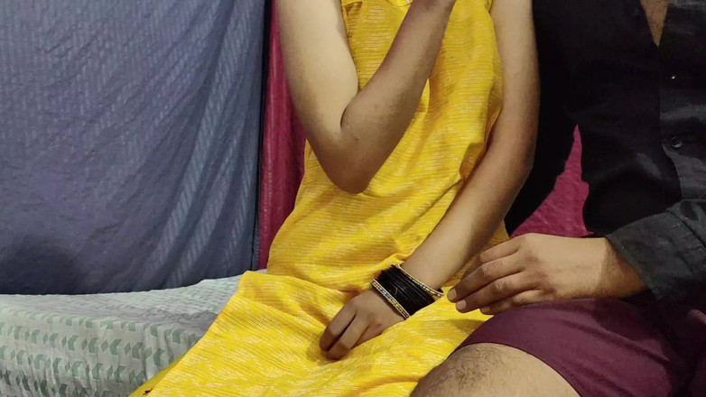 KavitaBhabhi: Un demi-frère a pris le thé dans la tasse vaginale...