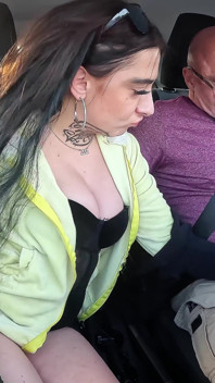 Dirty Bitch Pick up by Old Guy and Give Him a Nyon Handjob to Thanks Him in Car While Driving