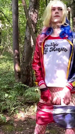 Harley Quinn Cosplay Cumshot thumbnail