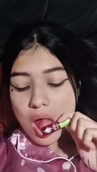 Masturbace Detailní záběr na Mokrou kundičku