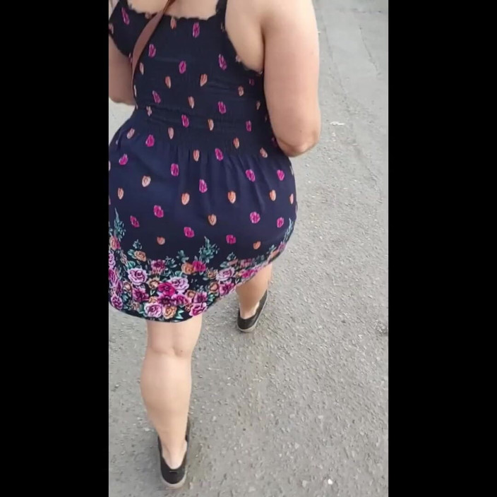 LicenciadaAnn: I Meet a Mature Woman in a Miniskirt on the...