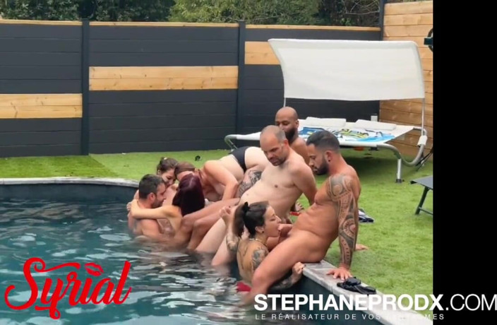 Stephprodx: Fiesta en la piscina.