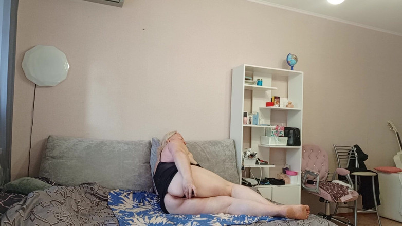 Zona901: 섹스 채팅에서 보지를 애무하는 이웃