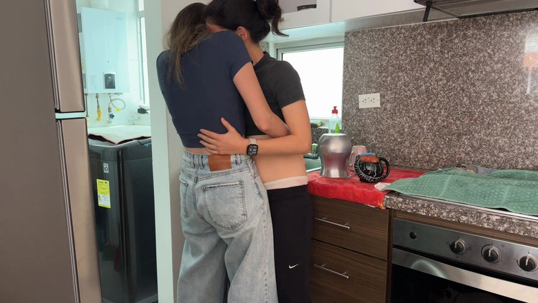 scarlettandc: Lesbická kompilace