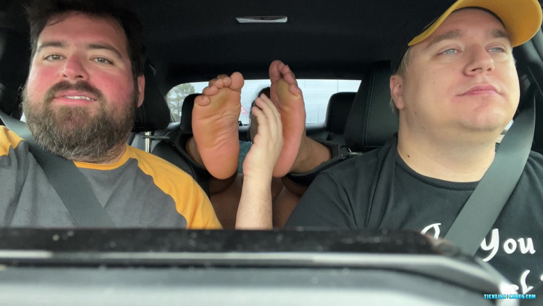 Ticklish Chubs: Snyft: Fabio gekieteld naar huis