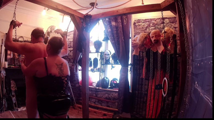 Aaexperiencesltd: Bölüm 1:- Domina Satana, Lanitsa Bear ve yeni oyuncakları Daisy.